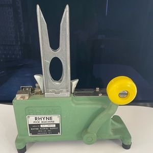 RHYNE Pick Machine